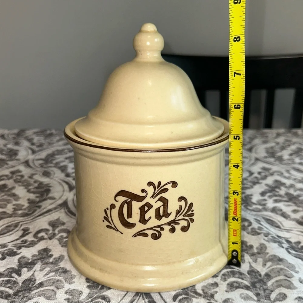 Vintage & Discontinued Pfaltzgraff Village Tea Canister - Picture 5 of 9